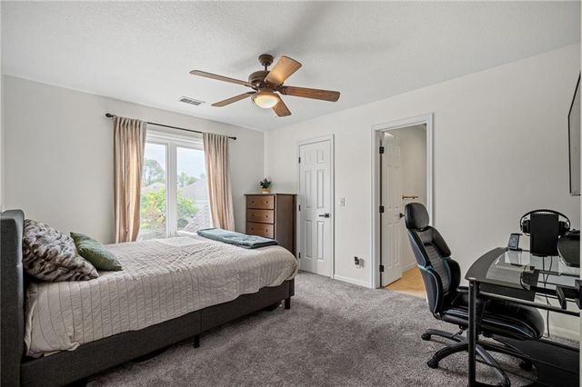 16102 Overbrook Lane, Stilwell, KS 66085