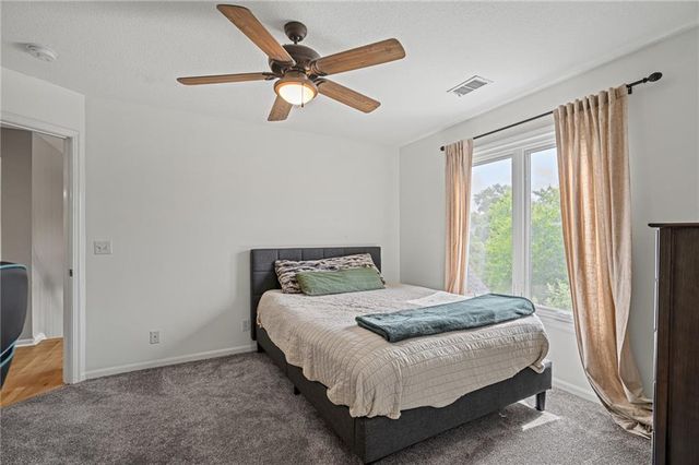 16102 Overbrook Lane, Stilwell, KS 66085