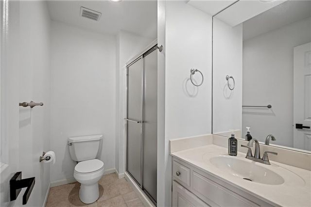16102 Overbrook Lane, Stilwell, KS 66085