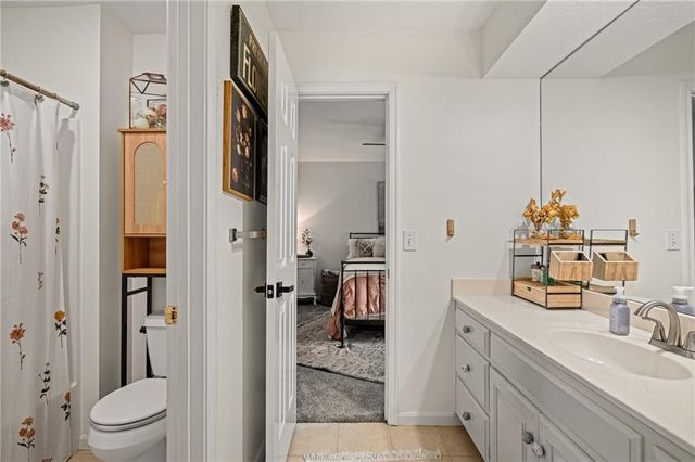 16102 Overbrook Lane, Stilwell, KS 66085