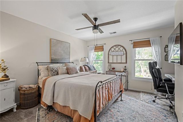 16102 Overbrook Lane, Stilwell, KS 66085