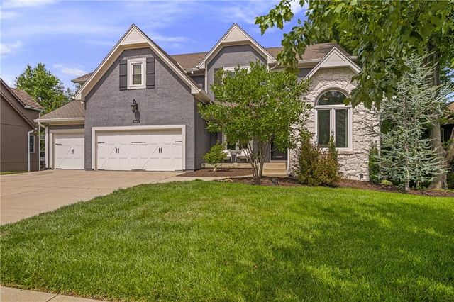 16102 Overbrook Lane, Stilwell, KS 66085