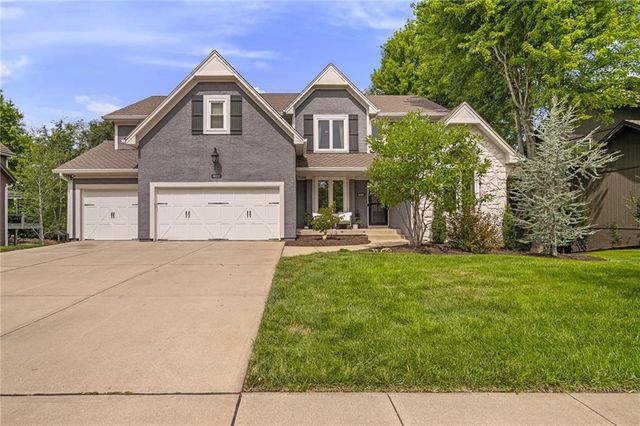 16102 Overbrook Lane, Stilwell, KS 66085