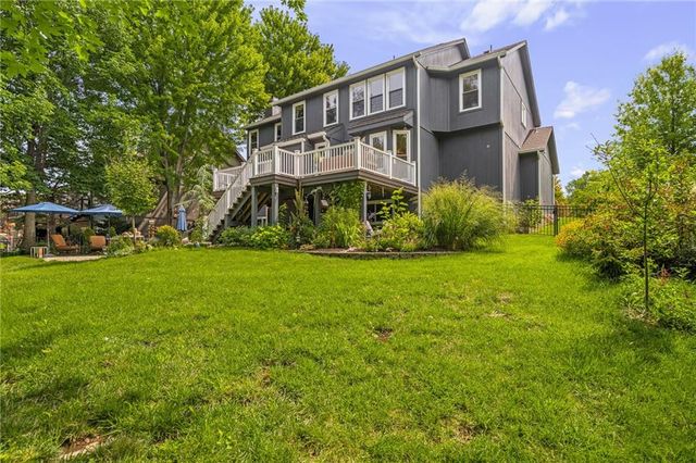 16102 Overbrook Lane, Stilwell, KS 66085