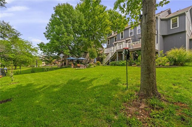 16102 Overbrook Lane, Stilwell, KS 66085