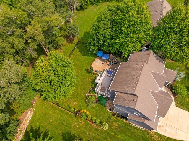 16102 Overbrook Lane, Stilwell, KS 66085