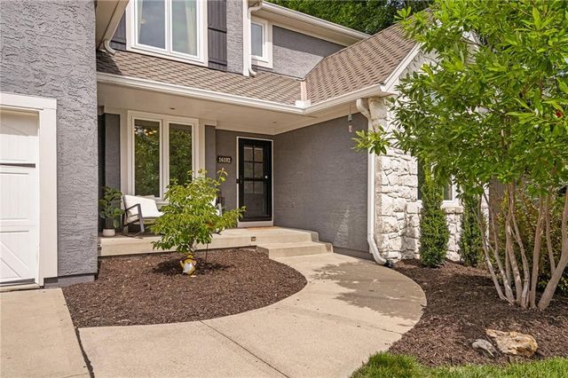 16102 Overbrook Lane, Stilwell, KS 66085