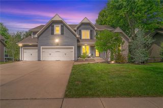 16102 Overbrook Lane, Stilwell, KS 66085