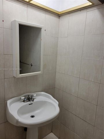 7101 NW 24th St -, Sunrise, FL 33313