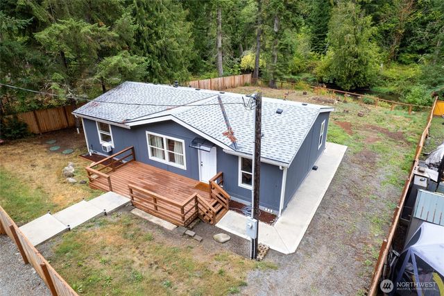 13906 166th Avenue SE, Rainier, WA 98576