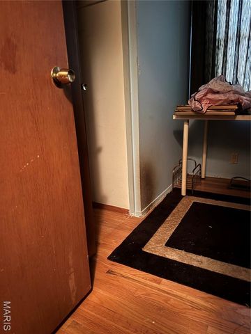 1480 Surrey Drive, Florissant, MO 63033