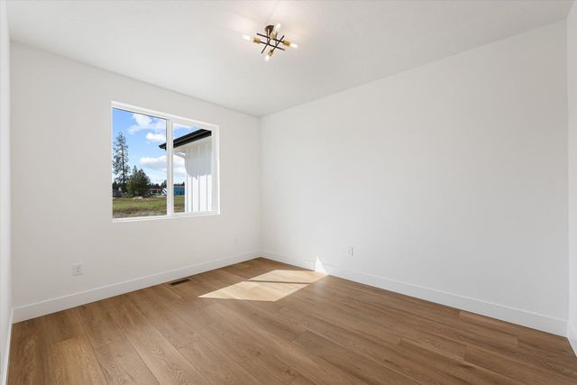 3942 M Gardenspot Rd, Loon Lake, WA 99148