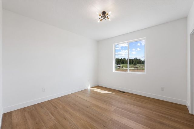 3942 M Gardenspot Rd, Loon Lake, WA 99148