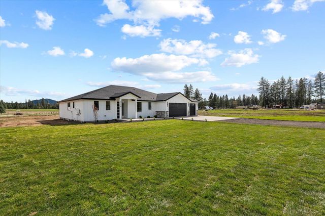 3942 M Gardenspot Rd, Loon Lake, WA 99148