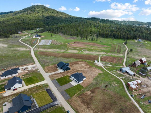 3942 M Gardenspot Rd, Loon Lake, WA 99148