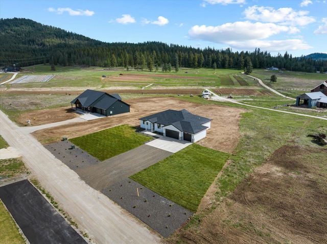 3942 M Gardenspot Rd, Loon Lake, WA 99148