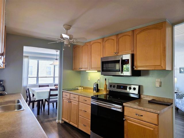 3218 OAKWOOD BOULEVARD S, Sarasota, FL 34237