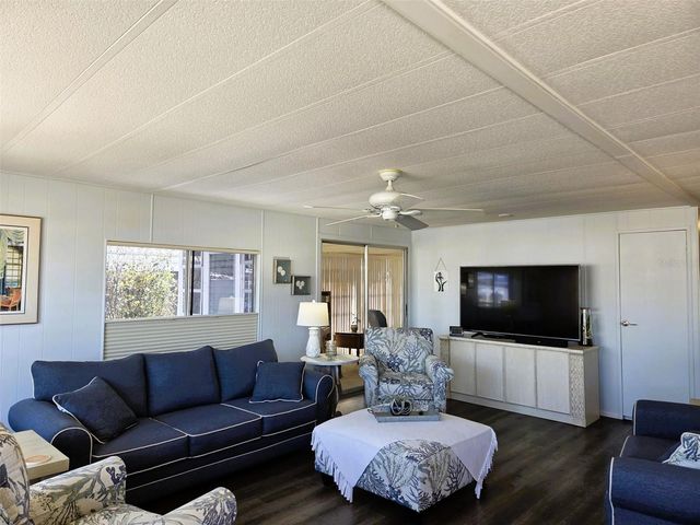 3218 OAKWOOD BOULEVARD S, Sarasota, FL 34237