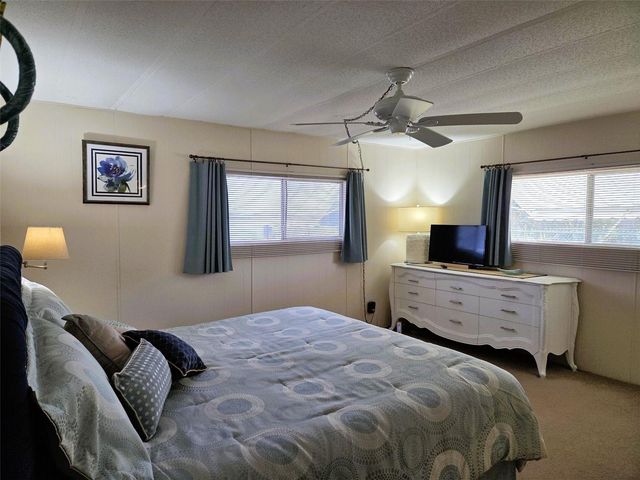 3218 OAKWOOD BOULEVARD S, Sarasota, FL 34237