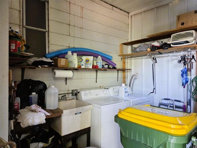 3218 OAKWOOD BOULEVARD S, Sarasota, FL 34237