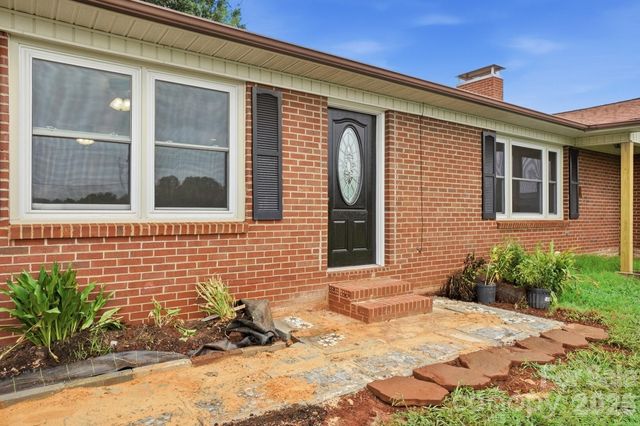 3881 Summerow Road, Maiden, NC 28650