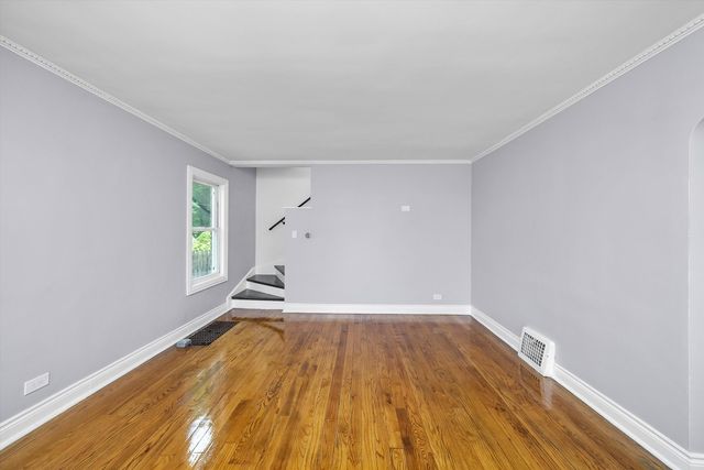 307 Geneva Avenue, Bellwood, IL 60104