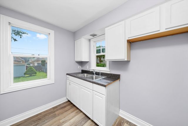 307 Geneva Avenue, Bellwood, IL 60104