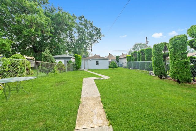 307 Geneva Avenue, Bellwood, IL 60104