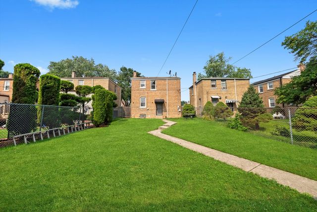 307 Geneva Avenue, Bellwood, IL 60104