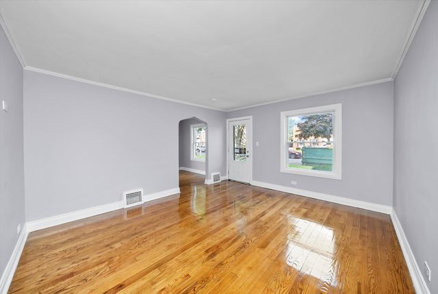 307 Geneva Avenue, Bellwood, IL 60104