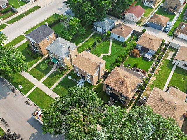 307 Geneva Avenue, Bellwood, IL 60104