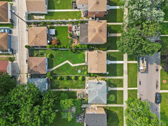 307 Geneva Avenue, Bellwood, IL 60104