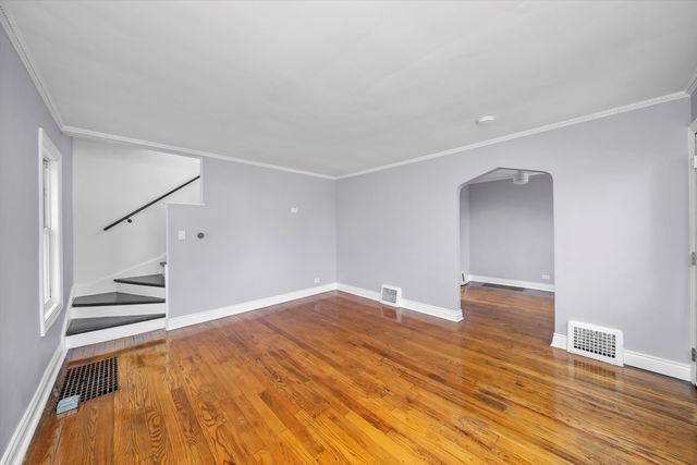 307 Geneva Avenue, Bellwood, IL 60104