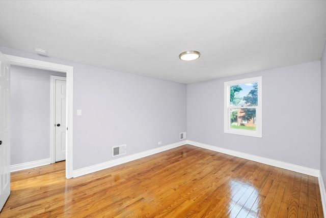 307 Geneva Avenue, Bellwood, IL 60104