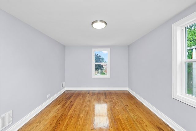 307 Geneva Avenue, Bellwood, IL 60104