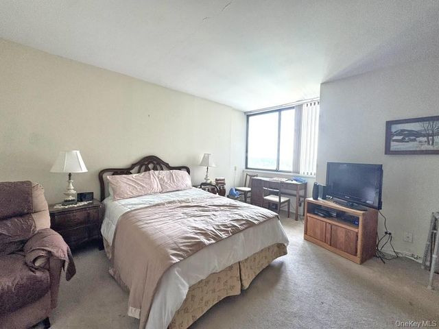 271-10 Grand Central Parkway 16S, Floral Park, NY 11005