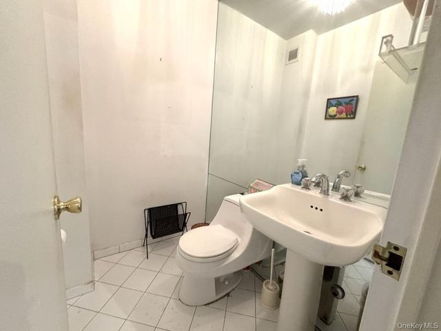 271-10 Grand Central Parkway 16S, Floral Park, NY 11005