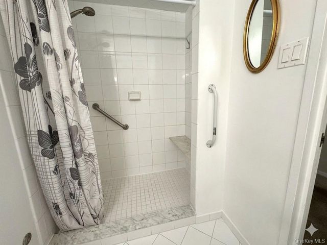 271-10 Grand Central Parkway 16S, Floral Park, NY 11005