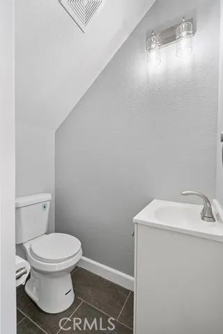 10401 Shaw, Oakland, CA 94605