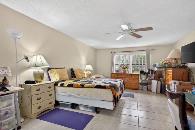 5900 NW 44th Street 115, Lauderhill, FL 33319