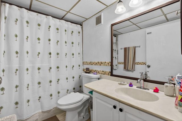 5900 NW 44th Street 115, Lauderhill, FL 33319