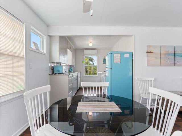 575 Beachfront Drive, Matagorda, TX 77457