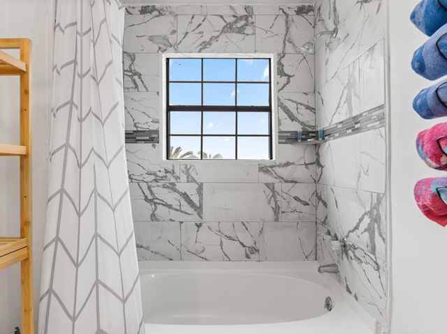 575 Beachfront Drive, Matagorda, TX 77457