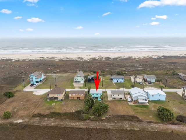 575 Beachfront Drive, Matagorda, TX 77457