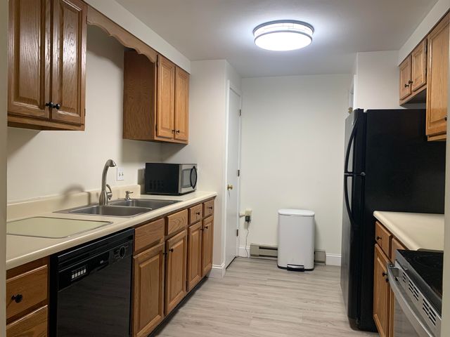 39 Ernest Ave Apt 303, Exeter, NH 03833