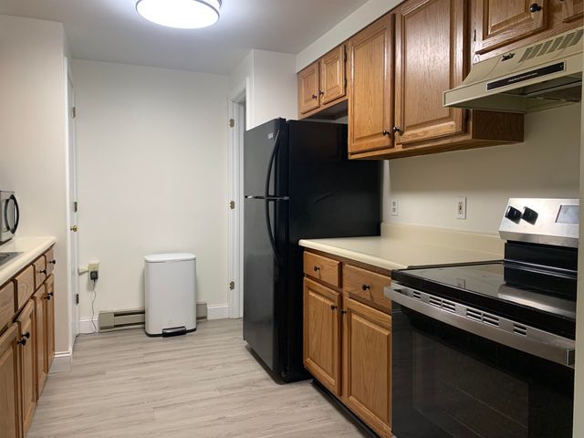39 Ernest Ave Apt 303, Exeter, NH 03833