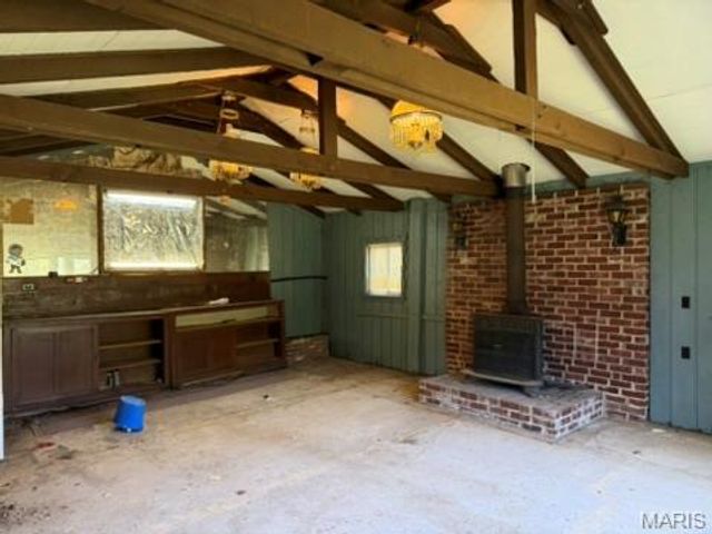 594 Blanche Drive, St Charles, MO 63303