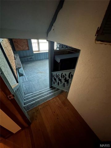 594 Blanche Drive, St Charles, MO 63303