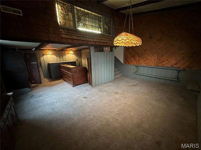 594 Blanche Drive, St Charles, MO 63303