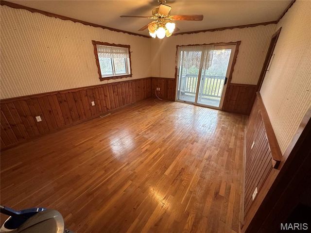 594 Blanche Drive, St Charles, MO 63303